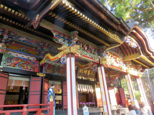 三峯神社で参拝