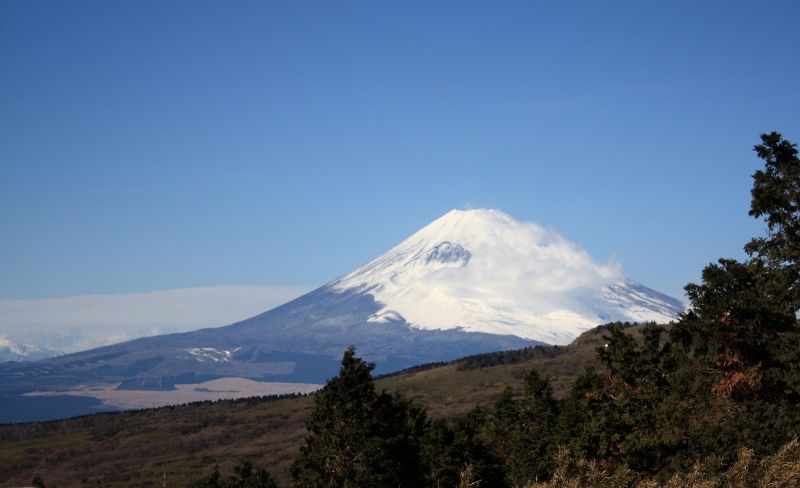 f:id:aohige0718:20181221220353j:plain 富士山が大きく見えてきた