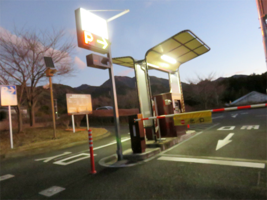 戸川公園の駐車場