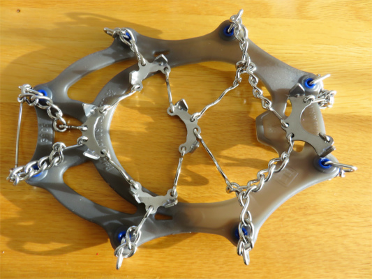 モンベルチェーンスパイクの刃の部分