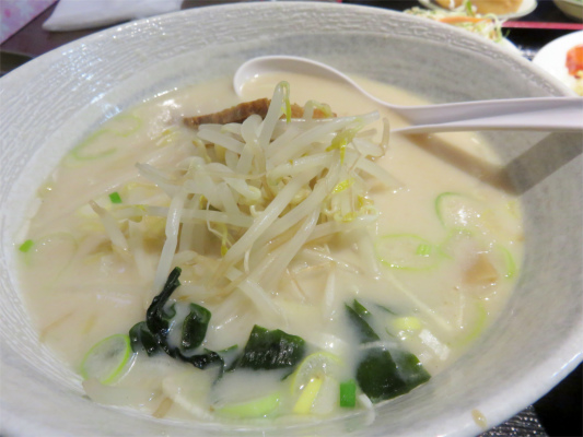 豚骨ラーメン