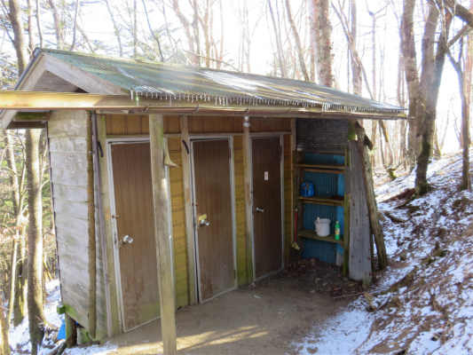奥多摩小屋のトイレ