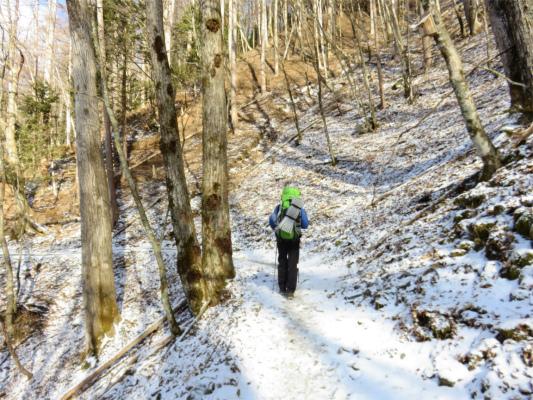 北斜面になると雪