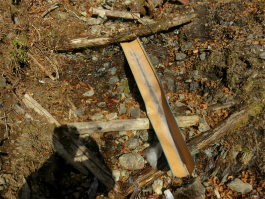 奥多摩小屋の水場枯れる寸前