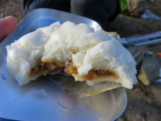 f:id:aohige0718:20190119220401j:plain 肉まんの表面の薄皮