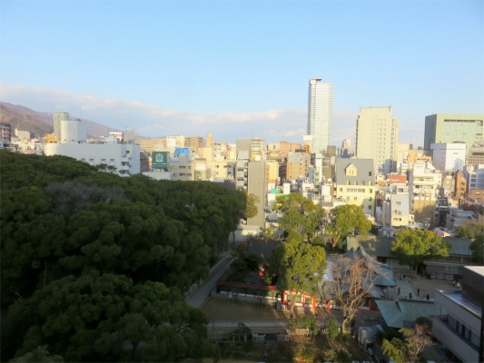 ホテルモンテエルマーナ神戸アマリーから生田神社景色