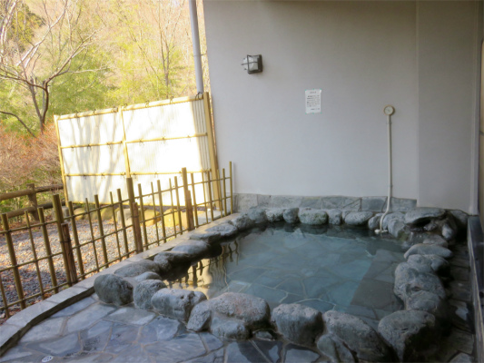 田野の湯露天風呂