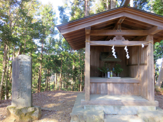 f:id:aohige0718:20190309194128j:plain 八王子城址の本丸