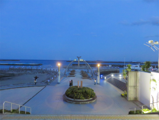 夜の熱海も雰囲気が良い