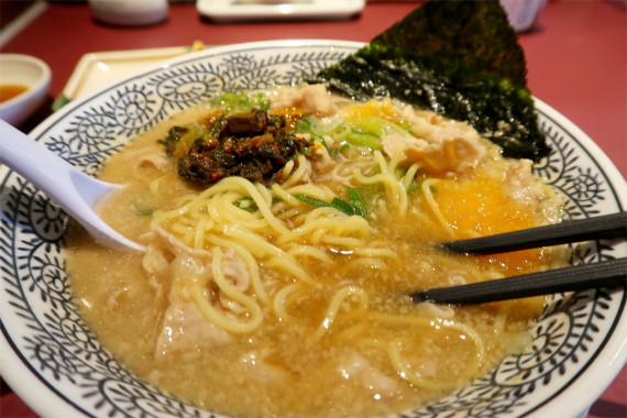 丸源ラーメン麺は細麺