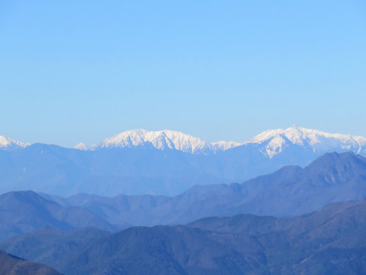 道志山塊から南アルプス
