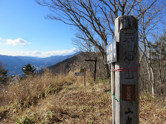 菜畑山の標高は１，２８３ｍ