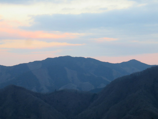 長い長い道志山塊登山の１日