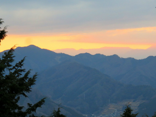 道志山塊の夕焼けタイム