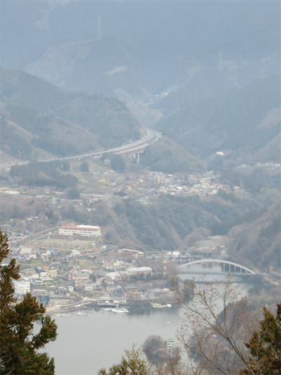 大明神山相模湖方面の展望