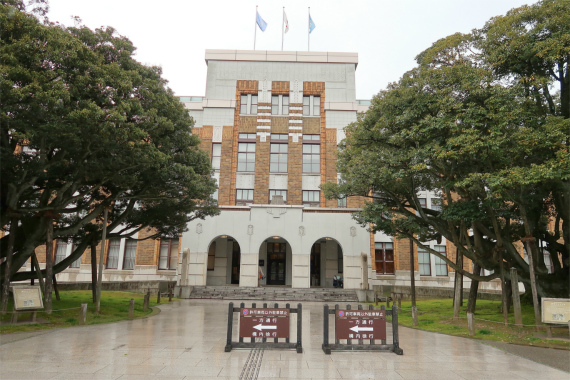 百万石通りの近くの建物