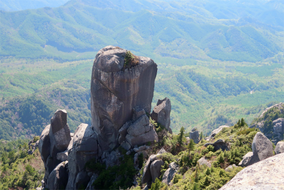 瑞牆山大カミソリ岩