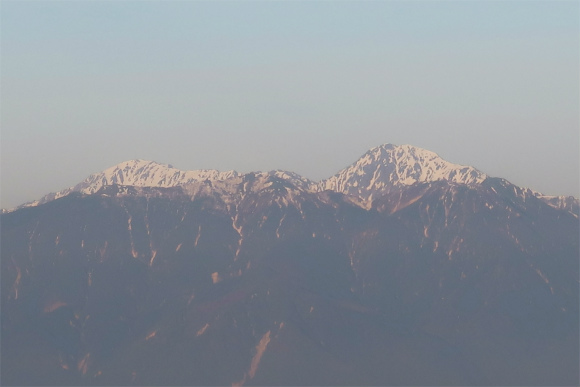 鳳凰三山、奥が北岳、左が間ノ岳