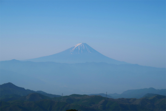 金峰山から見る富士山が美しく