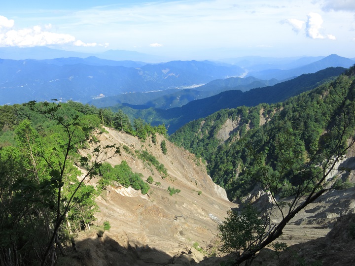 七面山の登山道が崩壊が進んでいる