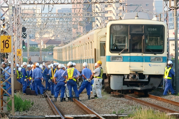 小田急 線