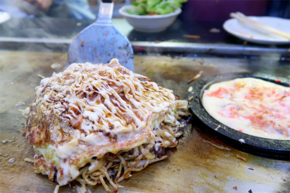 お好み焼き、もんじゃ焼き、たこ焼きモリモリ食べた