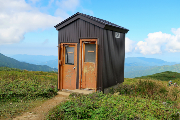 御西小屋(御西岳避難小屋)のトイレ