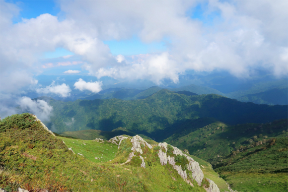 本山小屋の水場周辺からの景色