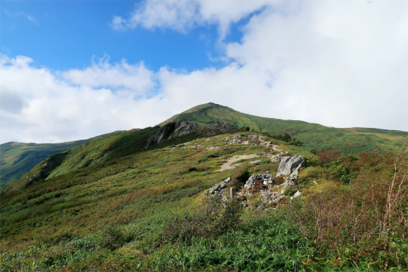 飯豊山直下