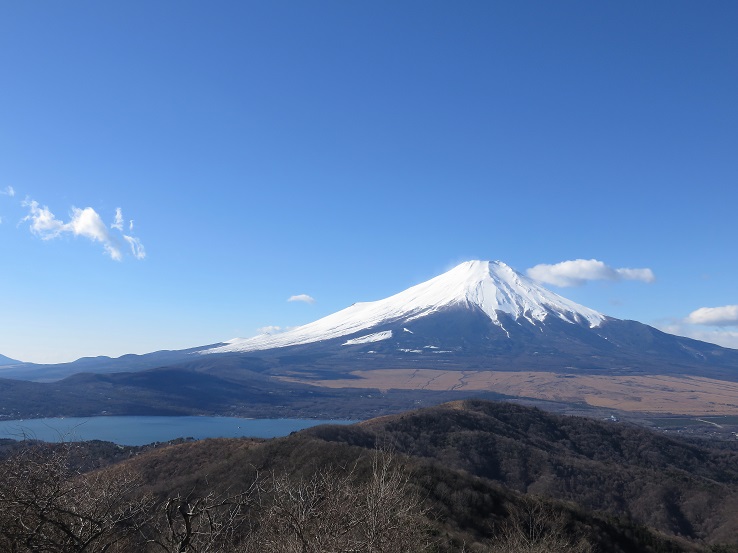 石割山山頂から見る富士山の景色