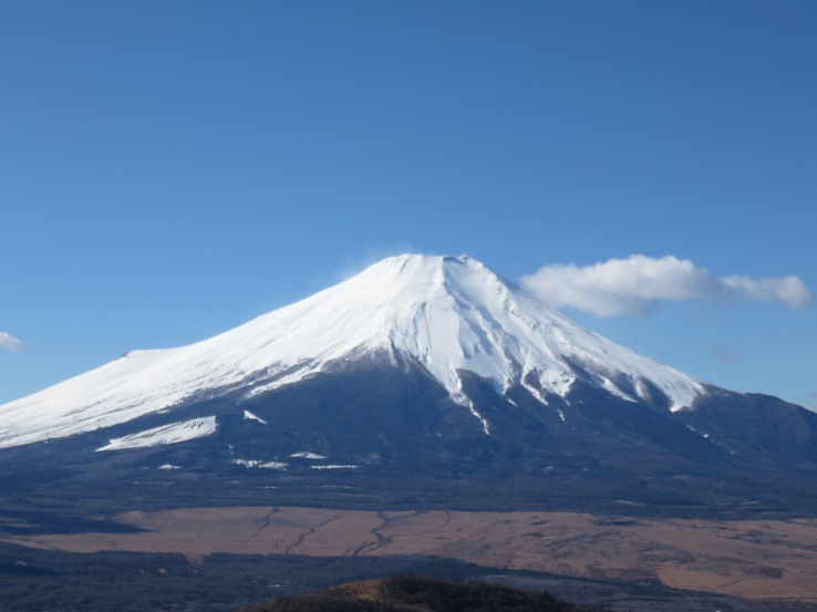 石割山の山頂周辺からの富士山・小富士絶景