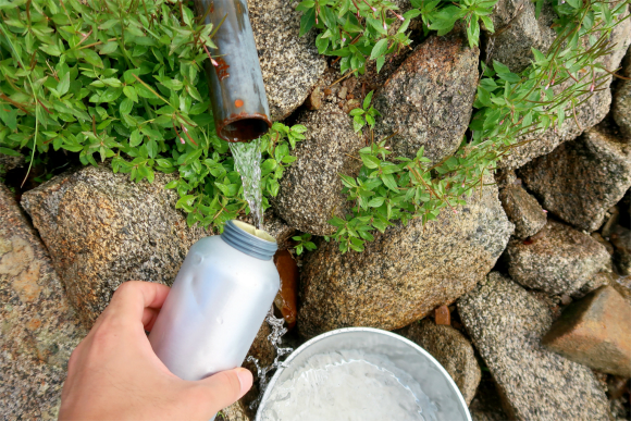 御西小屋の水場