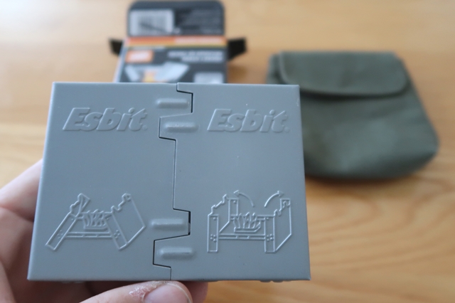 エスビットポケットストーブ剥き出しの姿