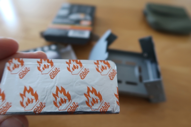 エスビットの固形燃料１４ｇ