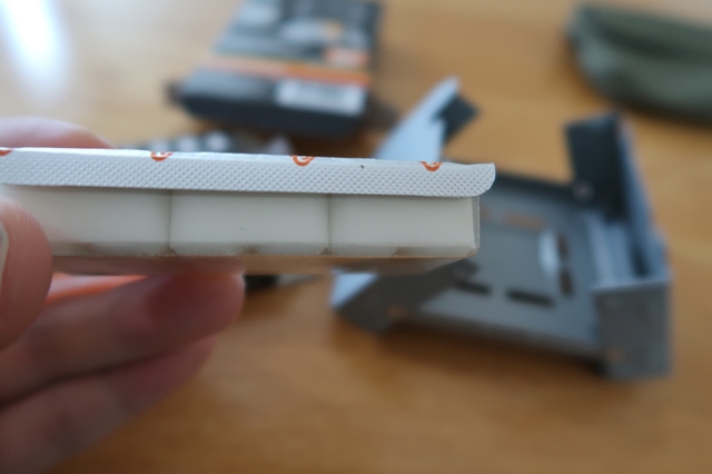 エスビット固形燃料を横から見た姿