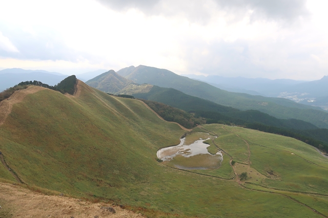 お亀池亀山