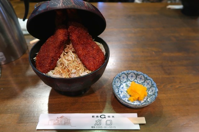 駒ヶ根名物のソースカツ丼