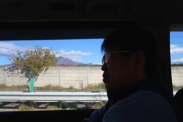 移動中の車窓八ヶ岳