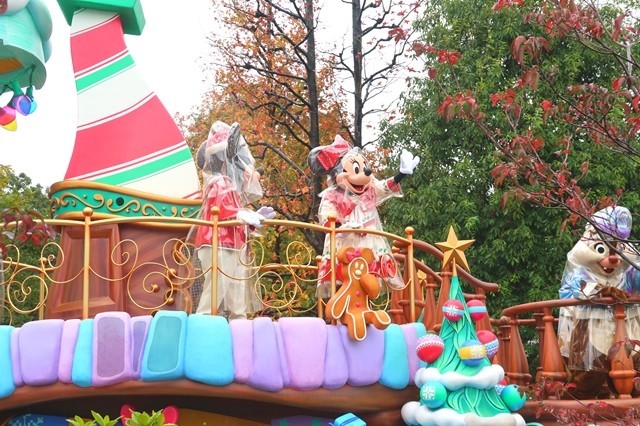 東京ディズニーランドミッキーとミニー雨の日のパレード