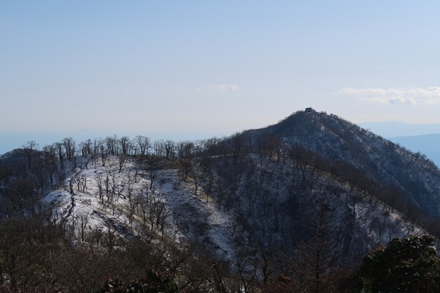 右奥が目指す塔ノ岳