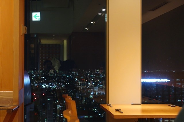 響４９階高層階にお店があり天気が良い都心の夜景が素晴らしい