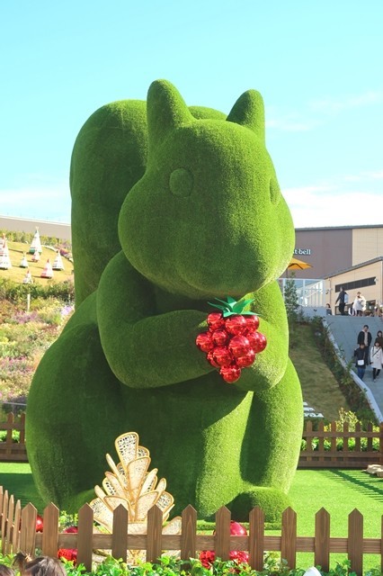 ブッフェザフォレスト周辺の庭園リス像