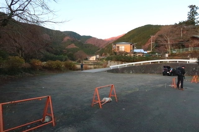 f:id:aohige0718:20200105081516j:plain 日向薬師無料の駐車場