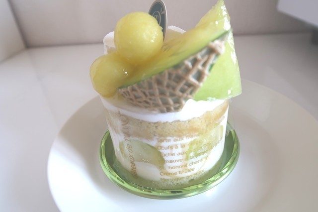 f:id:aohige0718:20200328161702j:plain メロンの皮の網目の様子美味しそう