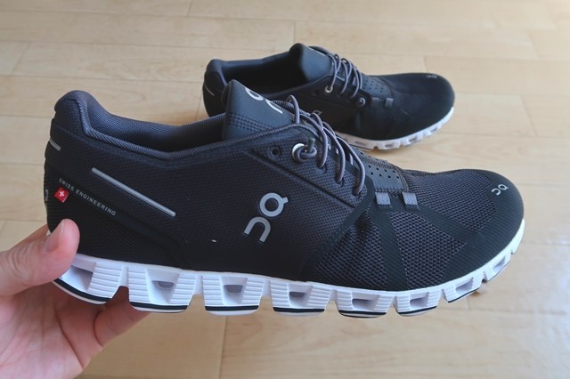 On オン ランニングシューズ評価 おすすめのトレラン高機能シューズ アオヒゲ危機一髪 樽の中身は何だろう