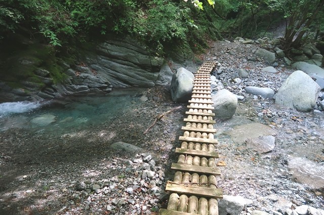 犬越路から用木沢は自然豊かなコース