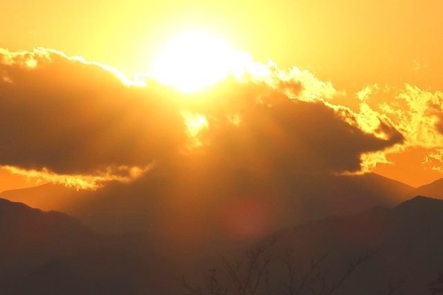 富士山に雲がかかる