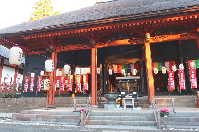 日向薬師の本堂