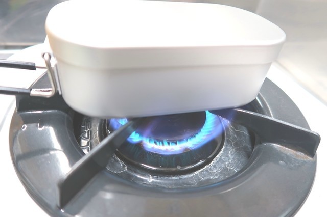 ダイソーのメスティンで炊飯する時の火力の様子