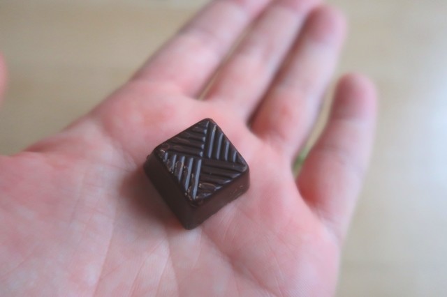 ハイカカオチョコレート７０％の本体